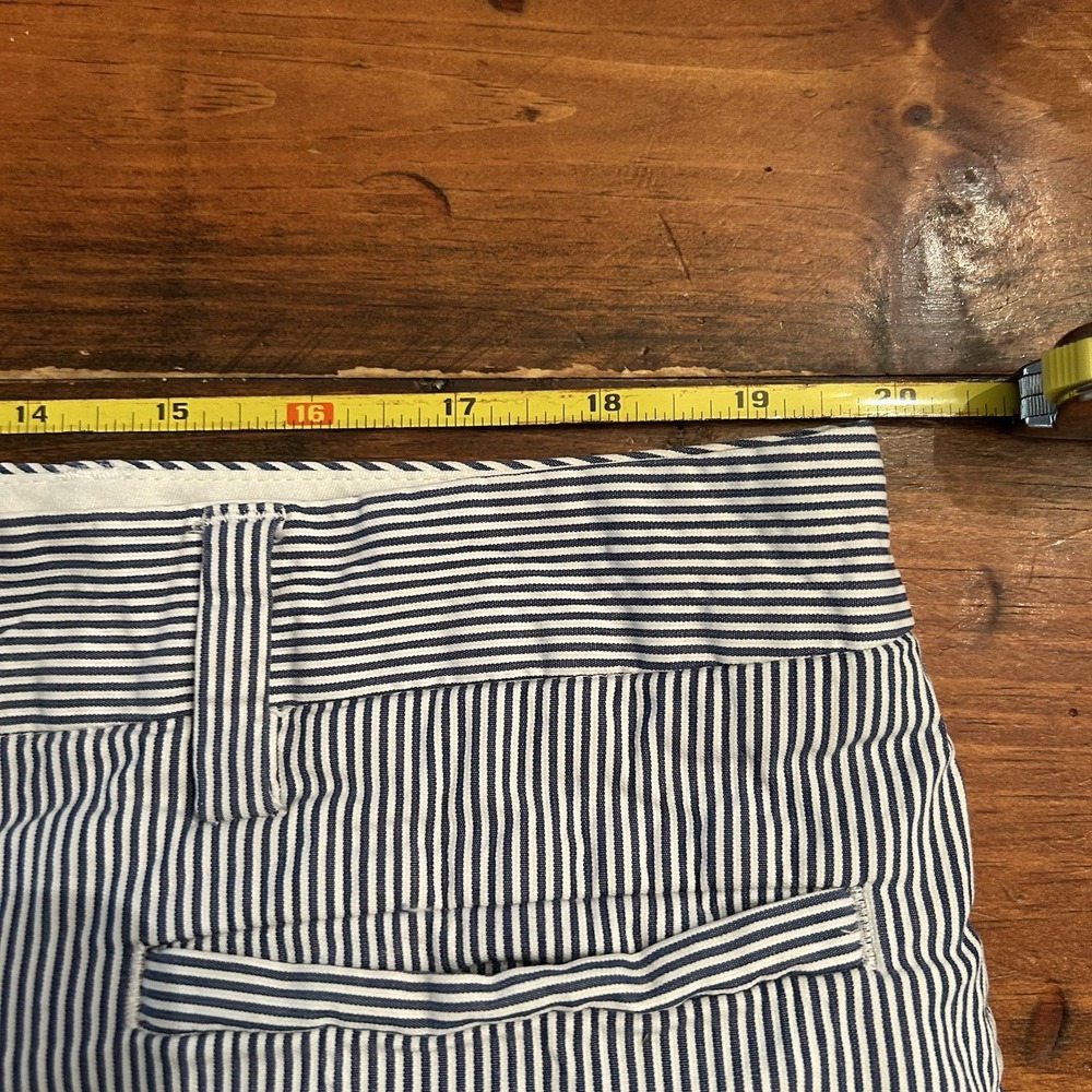 Lands End Shorts Long Bermuda Stripe Blue White Light Seersucker Sz 18 - Picture 6 of 11
